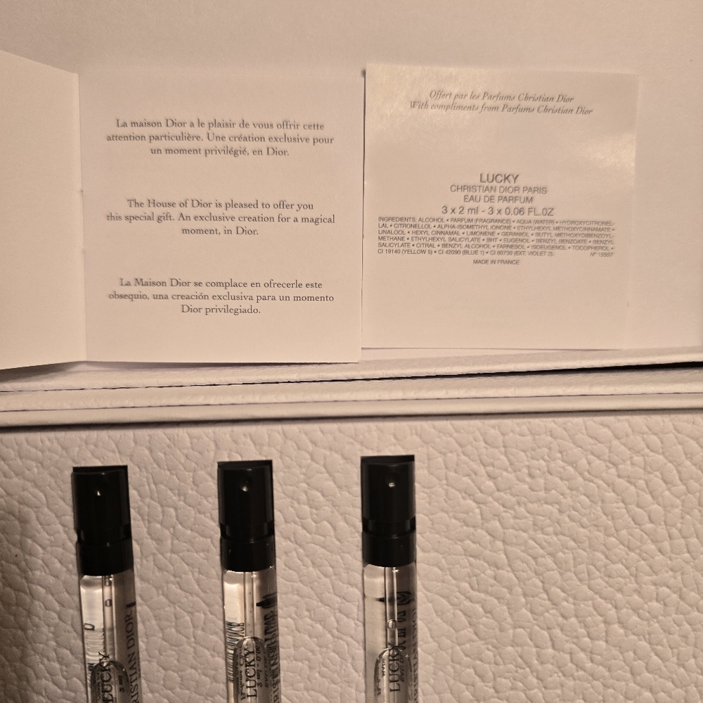 ✨️Dior Fan Gift Set – Folding Fan + Dior Cord – Rare GWP - NEW✨️ - Picture 4 of 5
